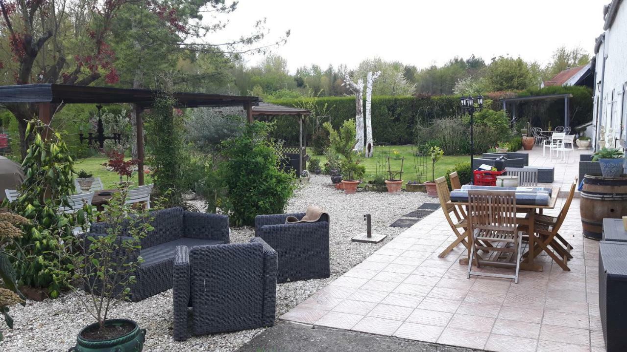 La Longere Des Glycines Bed & Breakfast Egligny Екстериор снимка