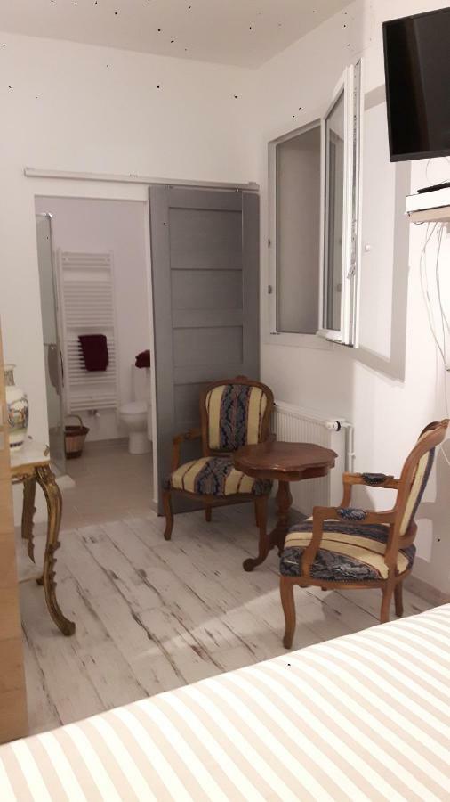 La Longere Des Glycines Bed & Breakfast Egligny Екстериор снимка